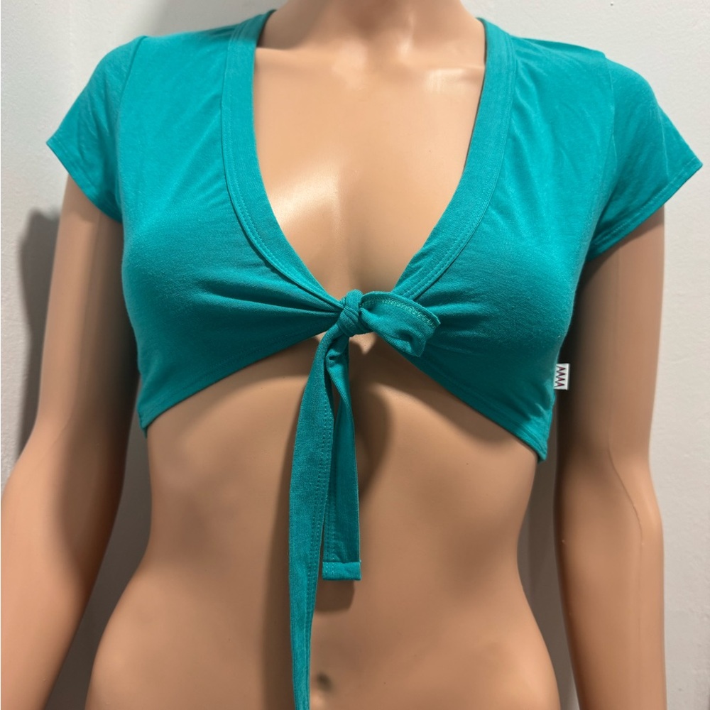 Stylish Teal Tie-Front Crop Top